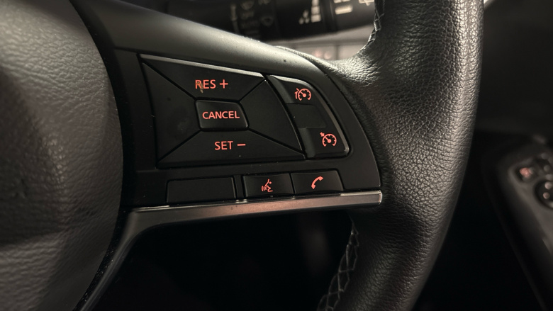 Nissan Juke 1.0 DiG-T 114 N-Connecta 5dr Petrol Hatchback